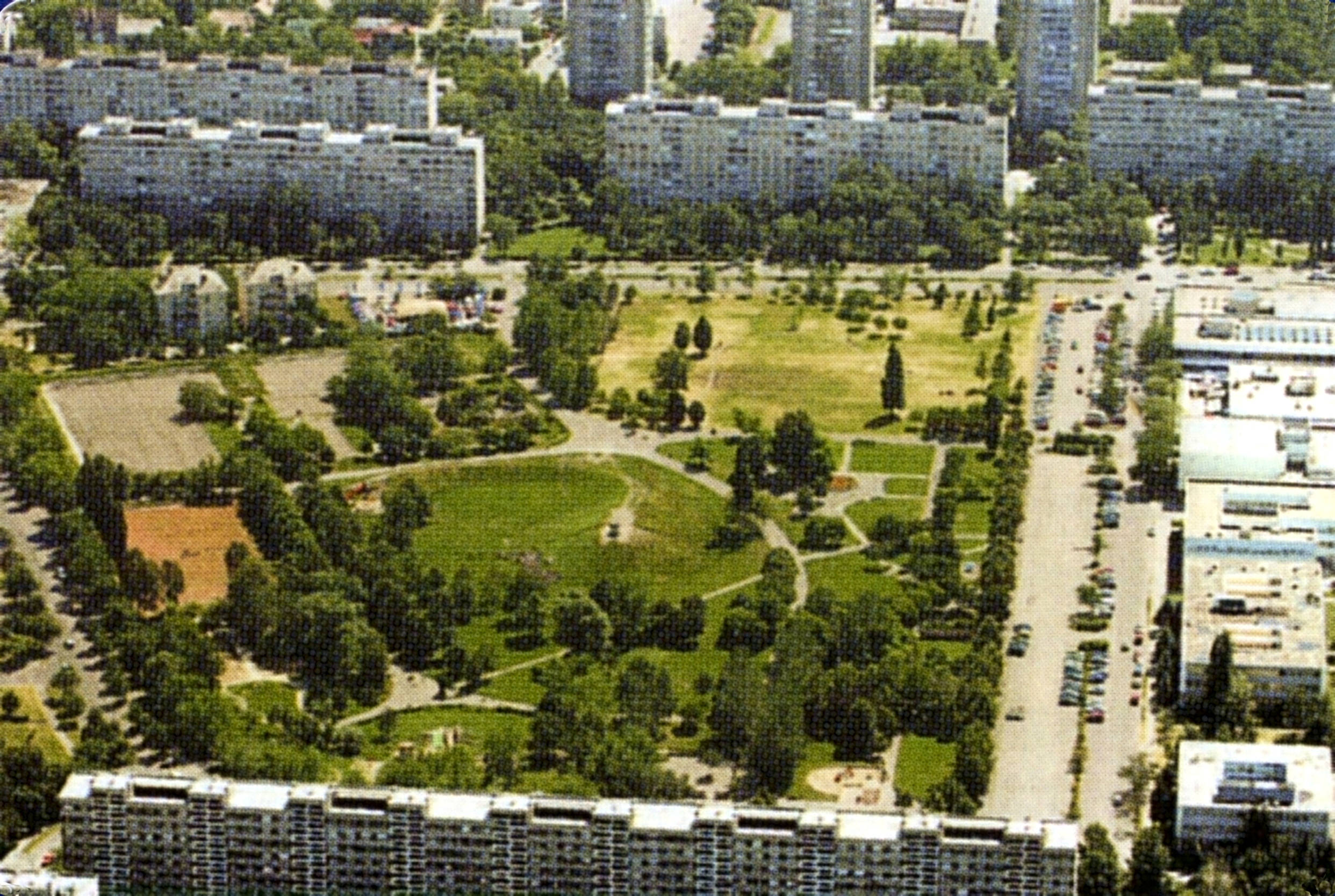 Bikás park 10 (2005).jpg