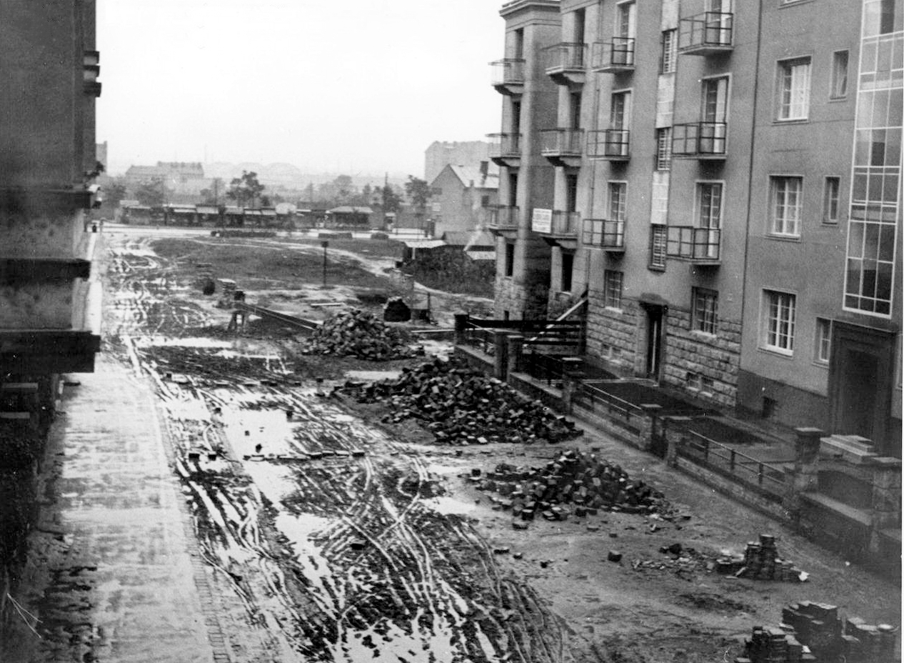 Eszék utca 8-10 a (1933).jpg