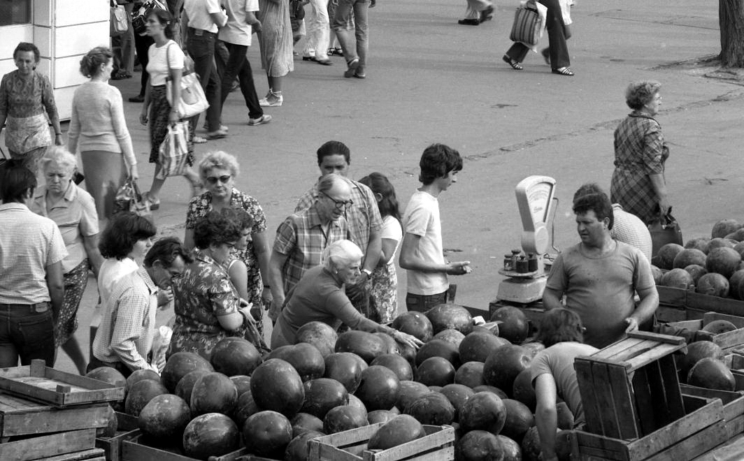 Fehérvári úti piac 03b (1982).jpg