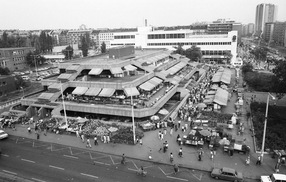 Fehérvári úti piac 02b (1981).jpg