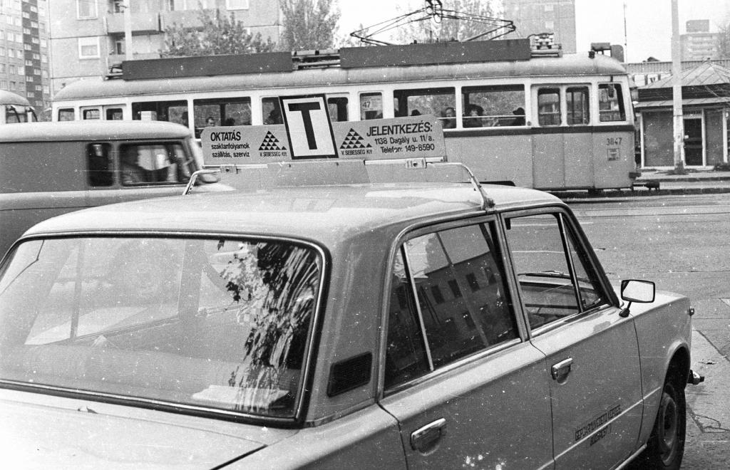 Fehérvári út - Hengermalom út 02a (1990).jpg